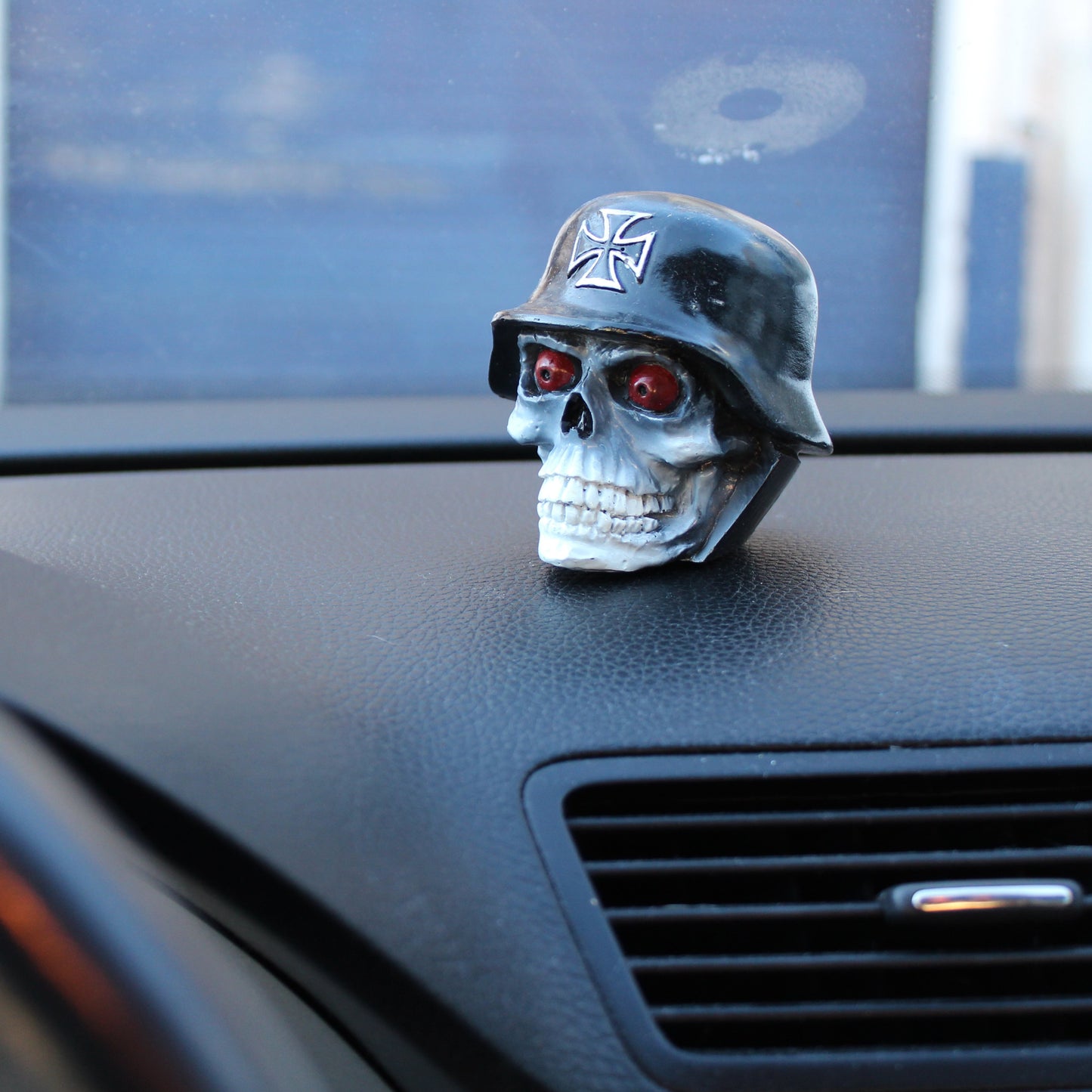 Helmet Skull Shift Knob