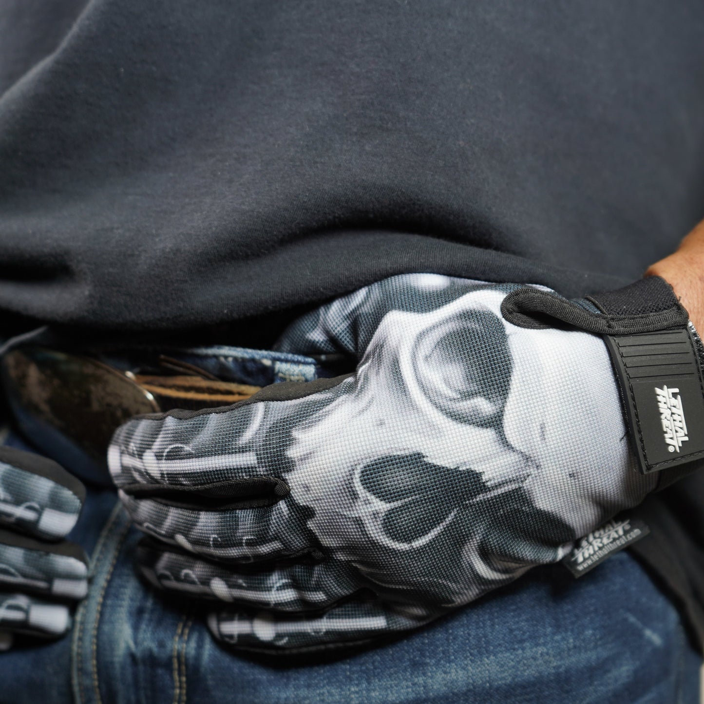 Biomechanical Skull Gloves